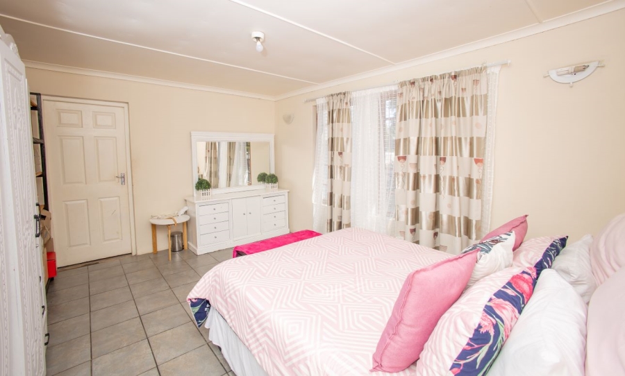 5 Bedroom Property for Sale in Nahoon Eastern Cape